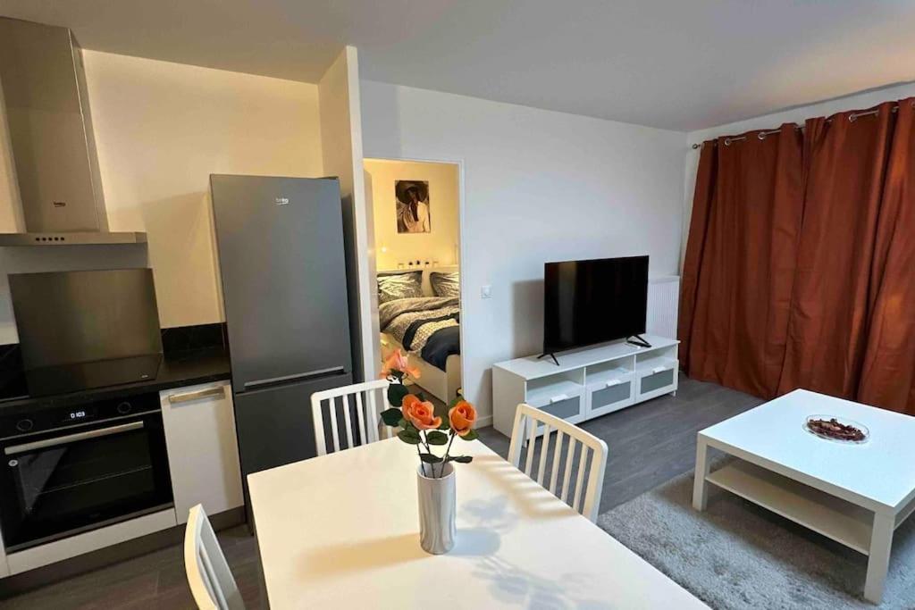 Appartement Cozy - Quartier Residentiel Мелён Экстерьер фото