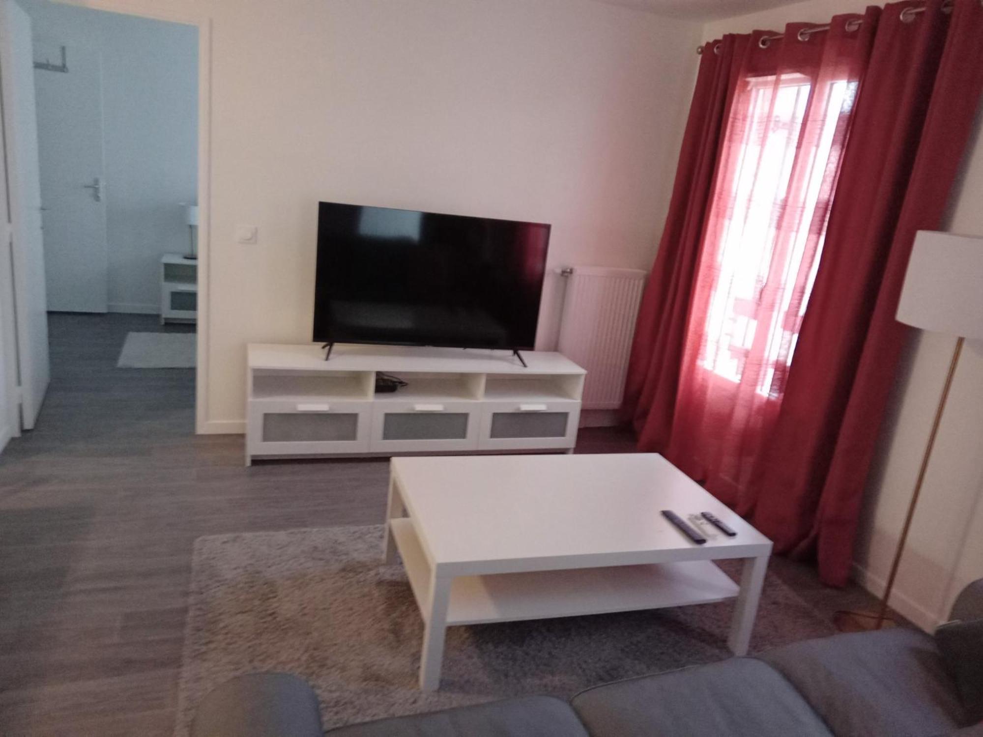 Appartement Cozy - Quartier Residentiel Мелён Экстерьер фото